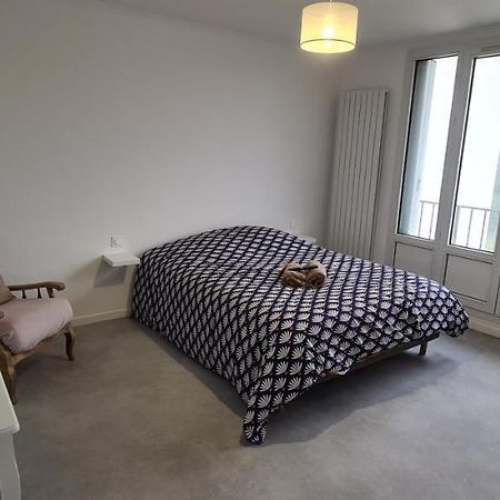 بوفيه Private Room In Shared Apartment IV المظهر الخارجي الصورة