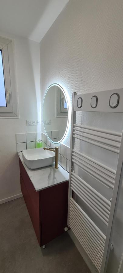 بوفيه Private Room In Shared Apartment IV المظهر الخارجي الصورة