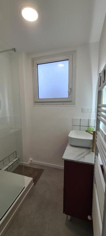 بوفيه Private Room In Shared Apartment IV المظهر الخارجي الصورة